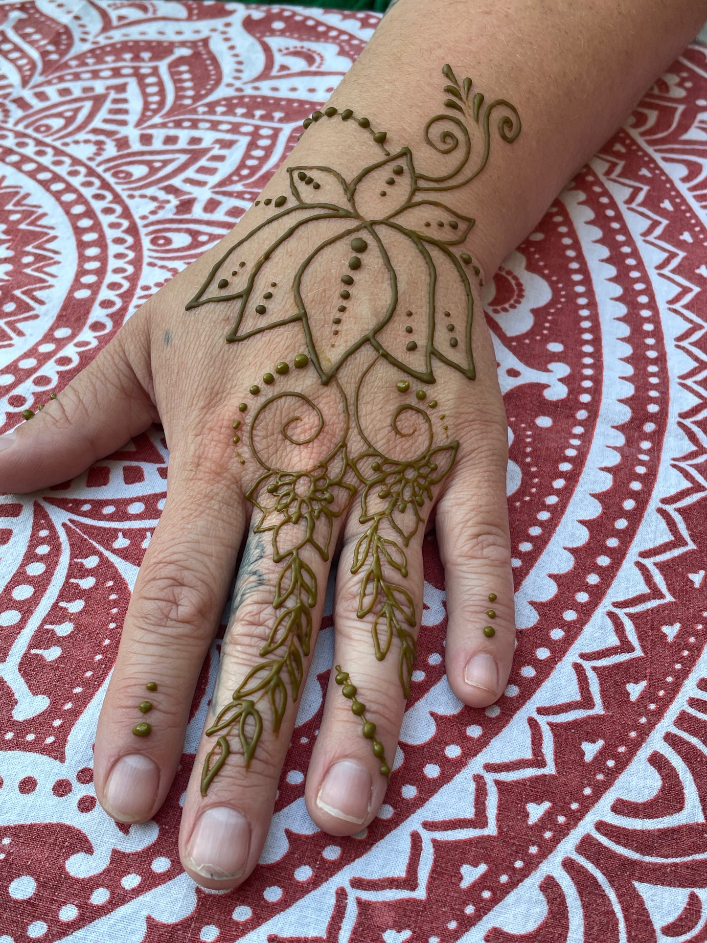 Henna Lavender Bottles - Premade Paste - 8 Piece or 16 Piece Tips